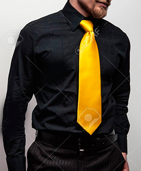 camisa negra corbata amarilla