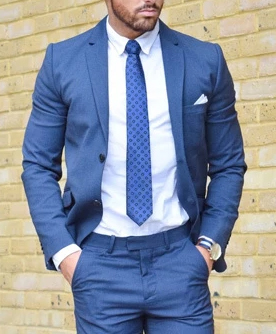 camisa y corbata para traje azul marino