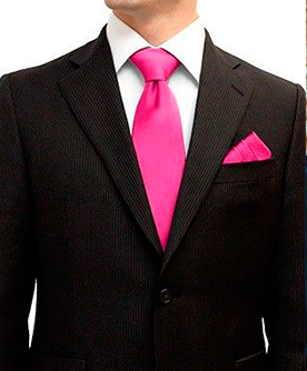 traje negro corbata rosa